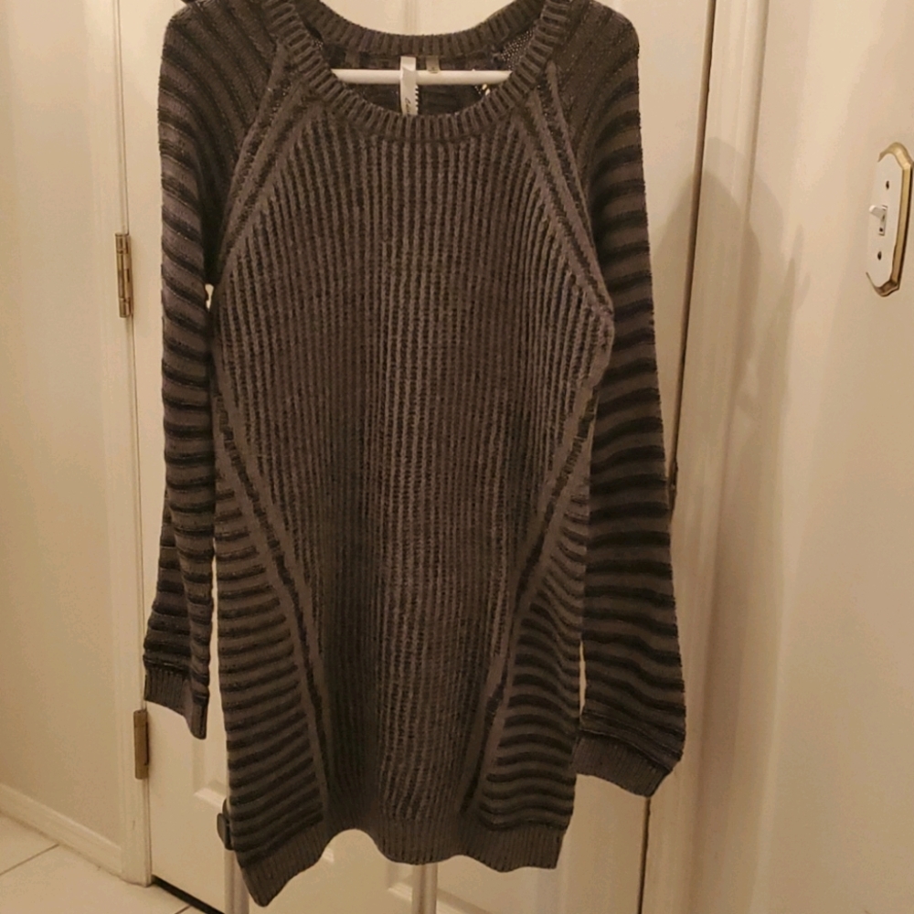 NY Collection Sweater Medium
